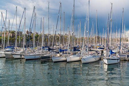 西班牙巴塞罗那有游艇的港口