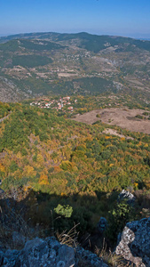 惊人的秋季景观鲁恩山Vlahina山北部，Kyustendil地区，保加利亚