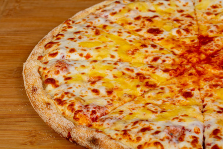 素食美味的披萨和奶酪