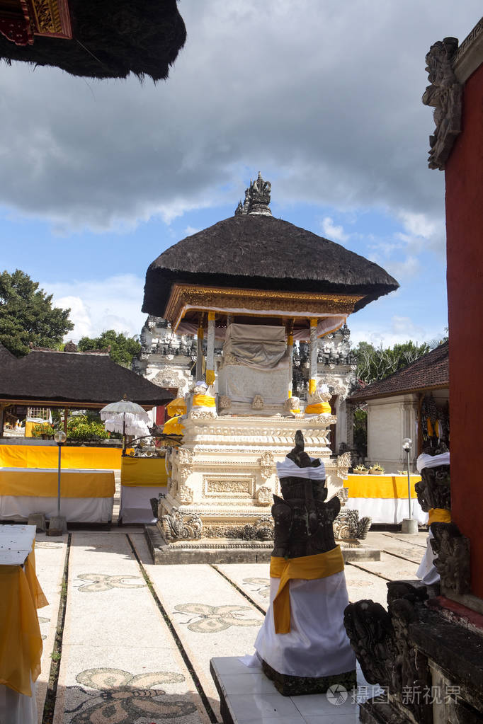 努沙佩尼达巴厘岛印度尼西亚2016年6月14日:印度教寺庙puraped6月14日