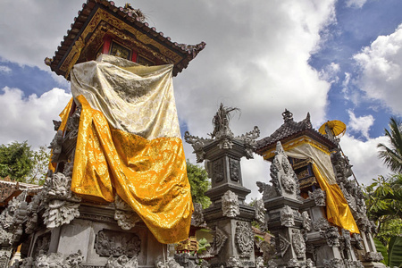 印度教典礼期间装饰寺庙印尼南沙佩尼达巴厘岛