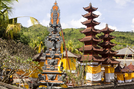 印度教典礼期间装饰寺庙印尼南沙佩尼达巴厘岛