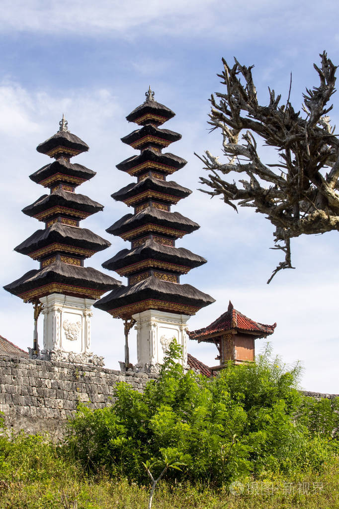 美丽的印度教佛塔寺印度尼西亚南沙佩尼达巴厘岛