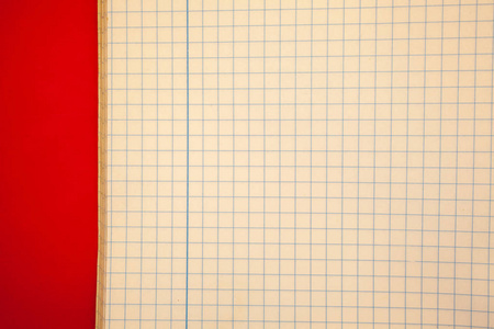 设计业务概念为 Web 横幅的空复制文本促销材料模拟模板红色背景白色笔记本黑色和红色的字母, 划伤的外观