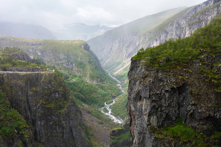 在霍达兰的马博登山谷。挪威