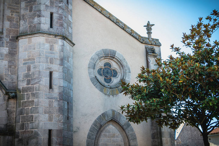 法国蒙太古圣让巴普蒂斯特教堂的建筑细节