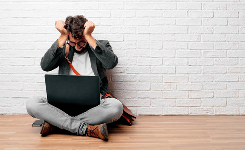 年轻人压力图片