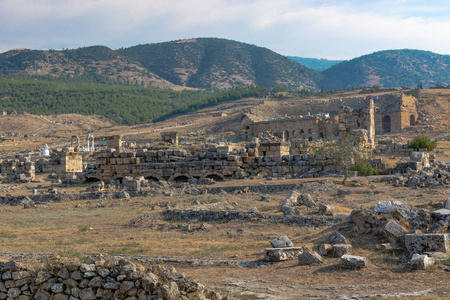 古代建筑的历史公园。 古希腊和罗马建筑和城市基础设施的遗迹。