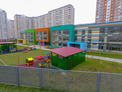 莫斯科市内克拉索夫卡区幼儿园顶层景观10102018