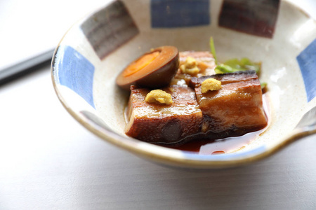 煮猪肉烤日本菜式