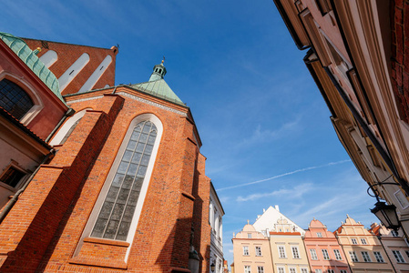 s Archcathedral and old Townhouses in Warsaw, Poland.