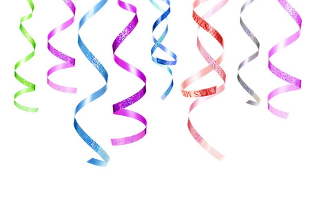 一套悬挂在白色背景上的卷曲丝带.照片