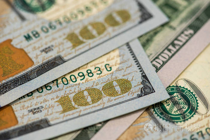 一百美元纸币特写