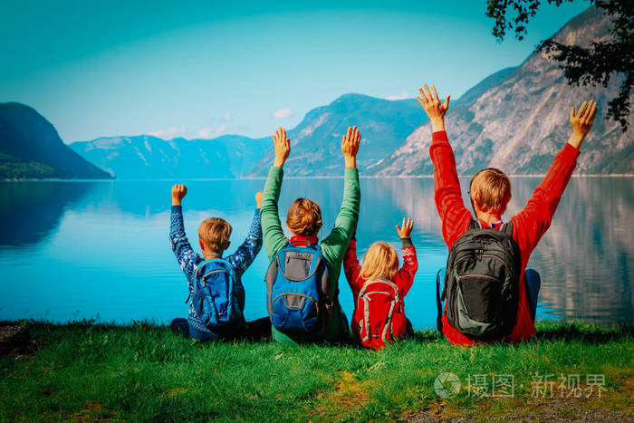 愉快的家庭与孩子旅行的性质