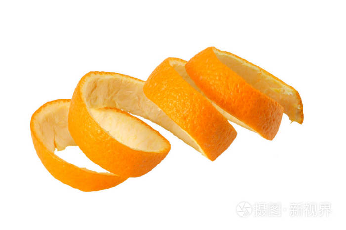 白色背景下分离的新鲜橙皮