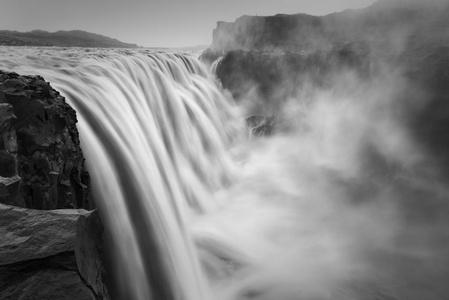 冰岛最大的瀑布大瀑布