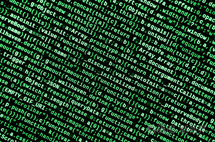 在笔记本电脑上编写编程代码计算机屏幕上的数字二进制数据项目经理