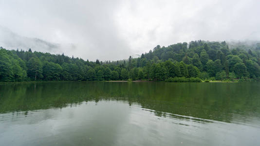 阿尔特文土耳其2018年7月一个美丽的湖泊景观从博尔卡卡拉戈自然公园。
