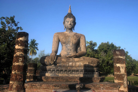 泰国苏霍台大佛像