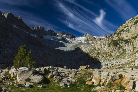 美丽的山脉自然景观风景