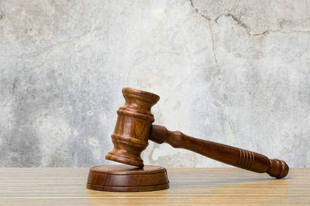 椅子上拍卖图片-椅子上拍卖素材-椅子上拍卖插画-摄图新视界