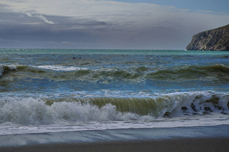 马蹄形中的海滩波浪在拉普拉格拉纳达和阿拉鲁西亚埃斯帕阿岛