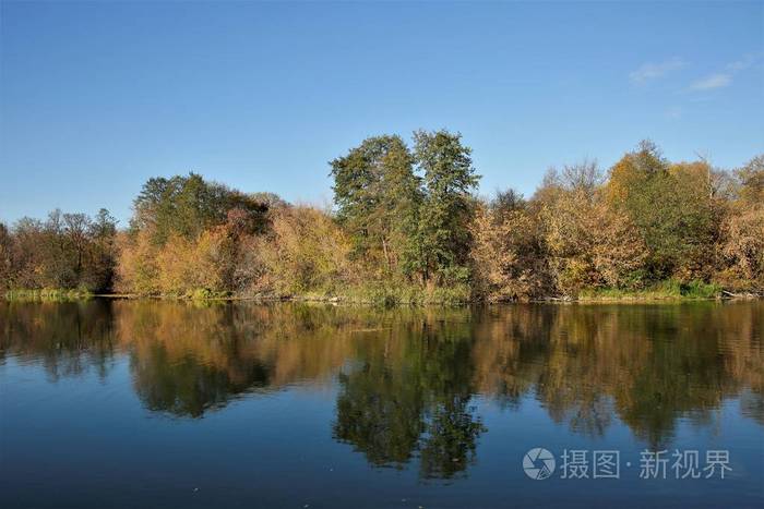 伏尔加尼兹尼诺夫哥罗德地区的秋季景观