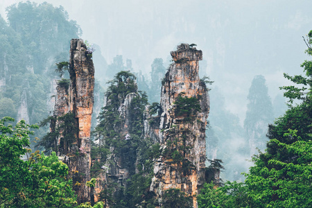 张家界山脉, 中国