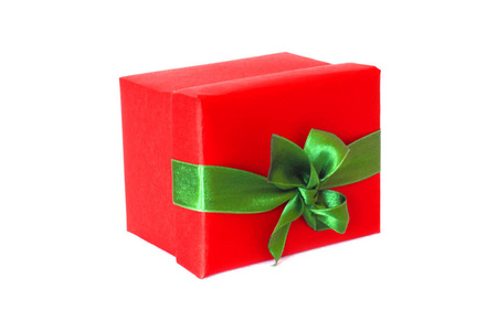 带绿色缎带蝴蝶结的红色礼品盒