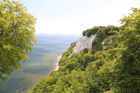在吕根岛岛, 波罗的海, 德国的粉笔悬崖和蓝色的海
