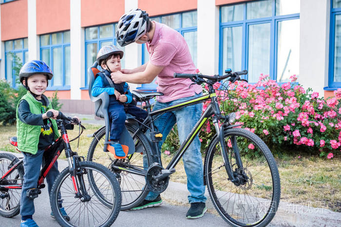 140骑多大自行车_骑盟自行车赛事预告_第一次骑自行车作文