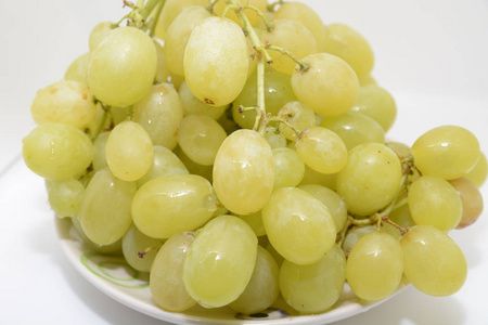 flatlay 在灰木大量的新鲜白醋栗浆果布兰卡品种 flatlay 在白色分离