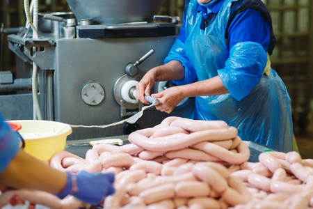 香肠加工图片