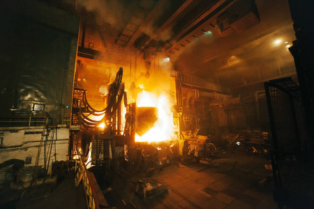 工厂电炉钢生产