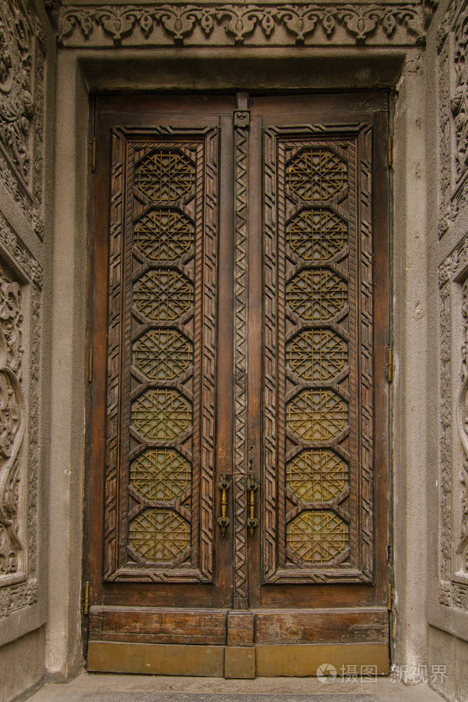 19世纪棕色老式旧门