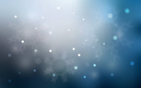 浅蓝色矢量覆盖美丽的雪花。 闪耀的彩色插图与雪在圣诞节风格。 该模式可用于新年广告小册子。