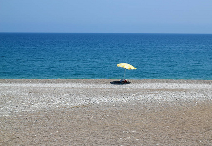 海滩和太阳伞