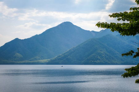 日本Nikko国家公园楚岑集湖景观