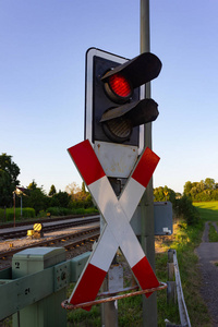 德国南部铁路与红灯交叉