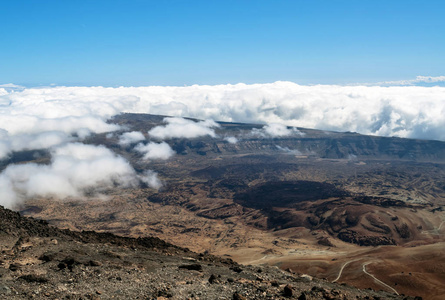 位于西班牙特内里费岛上的泰德风景是一座天然公园中的火山，受到保护