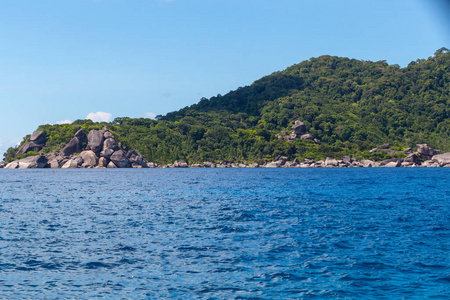 海景和岩石海岸