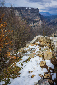 希腊扎戈罗霍里亚山脉美丽的冬季景观