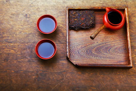 中国茶壶红茶杯桌