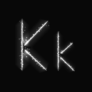 黑色背景上的白色字母k灯字母