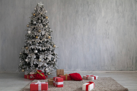 圣诞装饰圣诞树和礼物