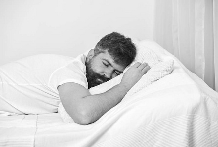 穿衬衣的男人图片