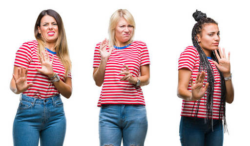 拼贴的年轻女性穿条纹T恤在孤立的背景上，厌恶的表情，不高兴和恐惧的做厌恶的脸，因为厌恶的反应。 举起双手。 令人讨厌的概念。