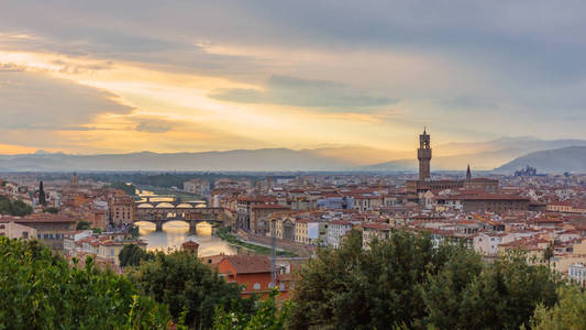 从米开朗基罗看意大利佛罗伦萨历史中心日落