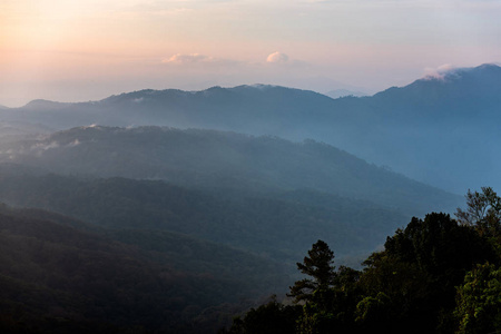 观点太阳升起DOI，Tanon，Chiang，泰国