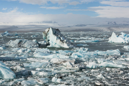 s glaciers at the famous Glacier Lagoon. Beautiful cold landscap